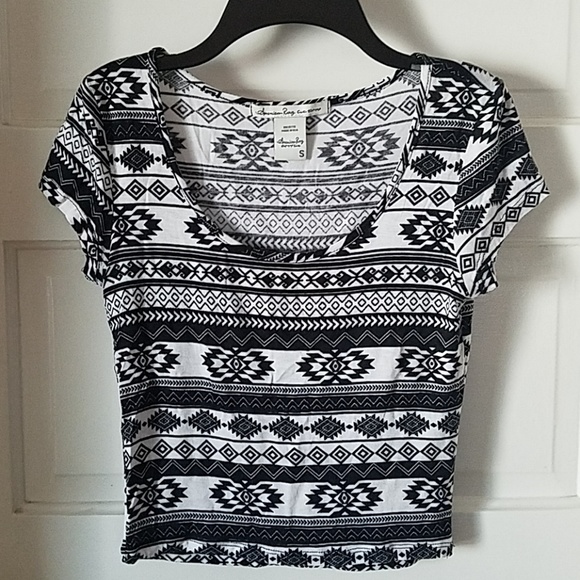 American Rag Black/White Aztek Crop Top Small - Picture 1 of 3